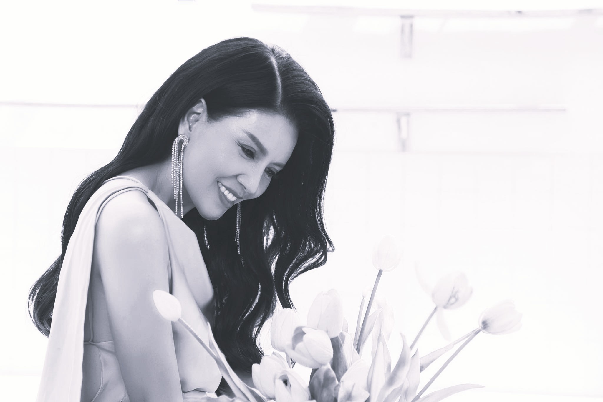 Dang sau su ra di dot ngot cua dien vien Ngoc Trinh hinh anh