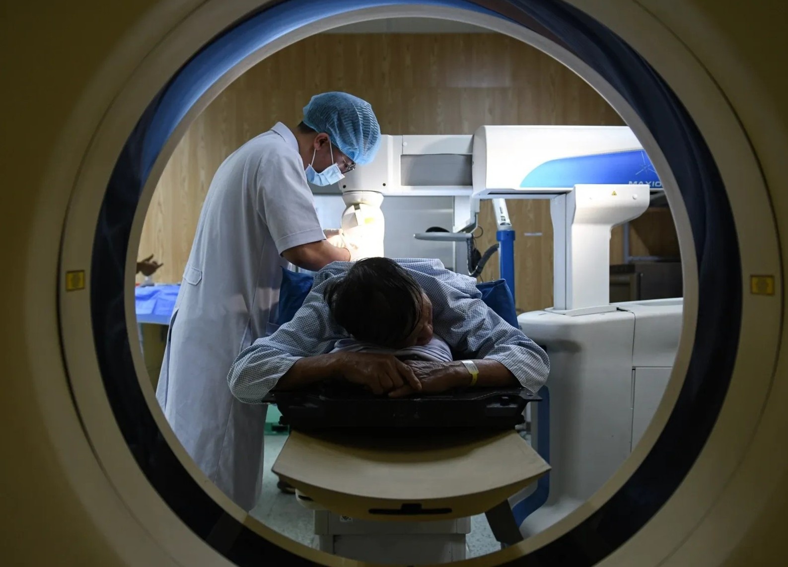 Ung thu dai truc trang gia tang nhanh, bac si TP.HCM chi ra ly do hinh anh