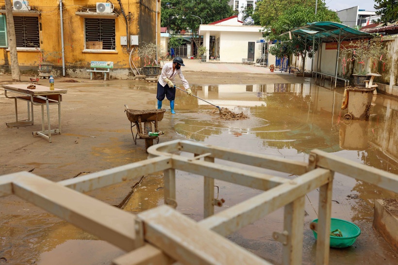 Cac bien phap phong chong nhieu dich benh ve da bung phat sau mua lu hinh anh