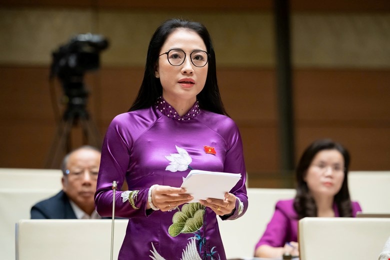 DBQH: Can bo y te da do mau tai noi lam viec hinh anh