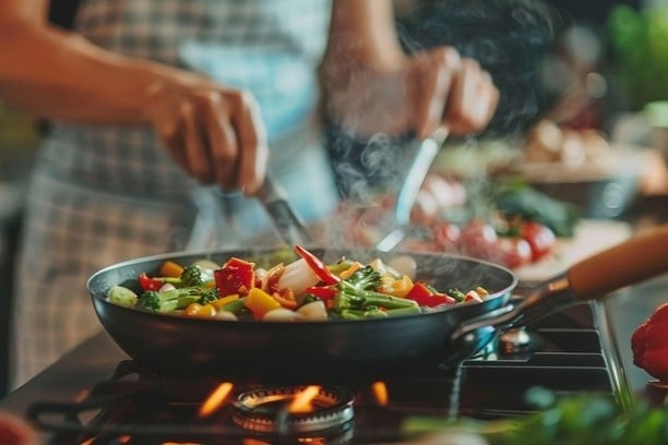 'Thu pham' gay ung thu trong can bep hinh anh