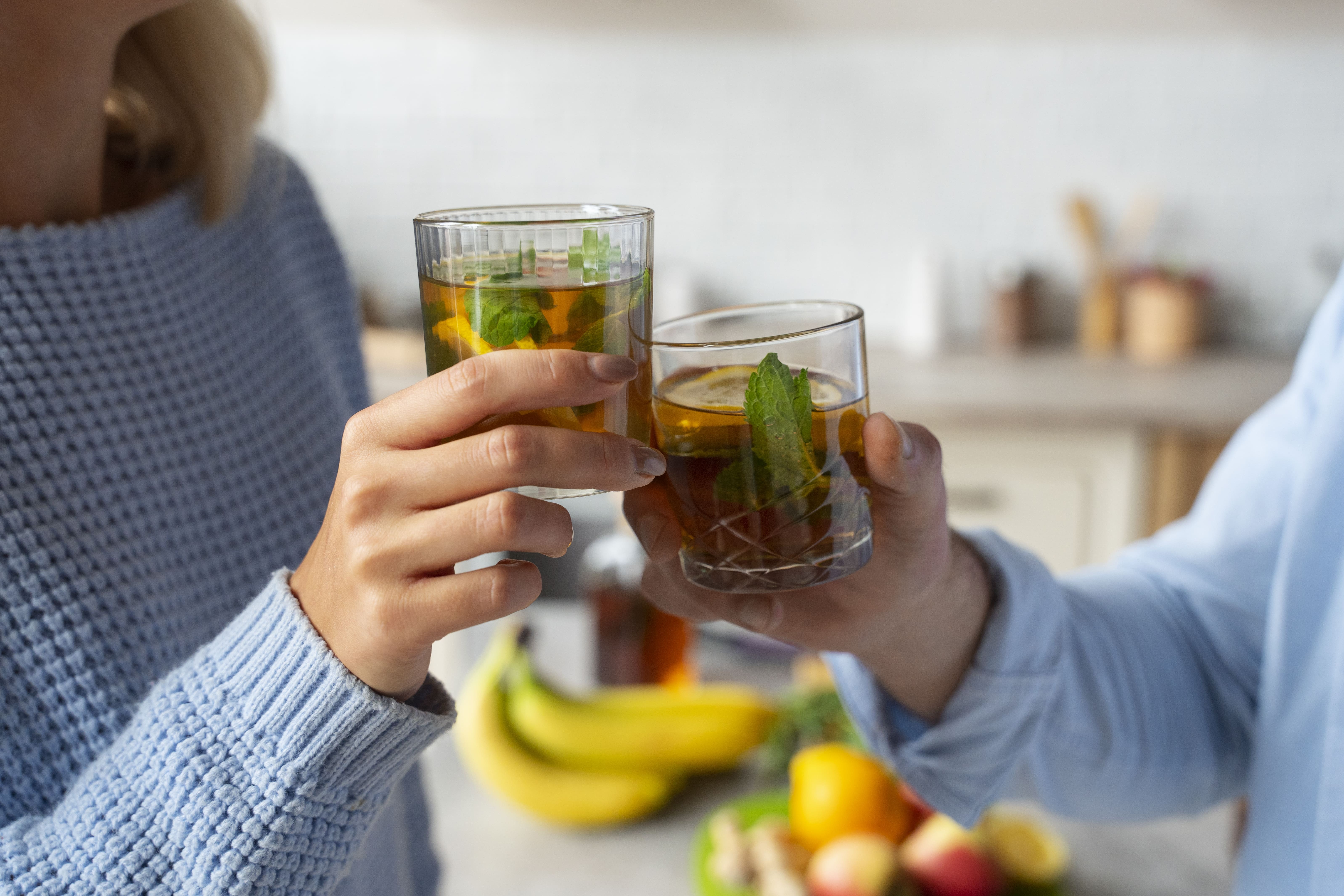 Chuyen gia chi ra 3 loai thuc uong giup thanh loc, co the nhe bang hinh anh