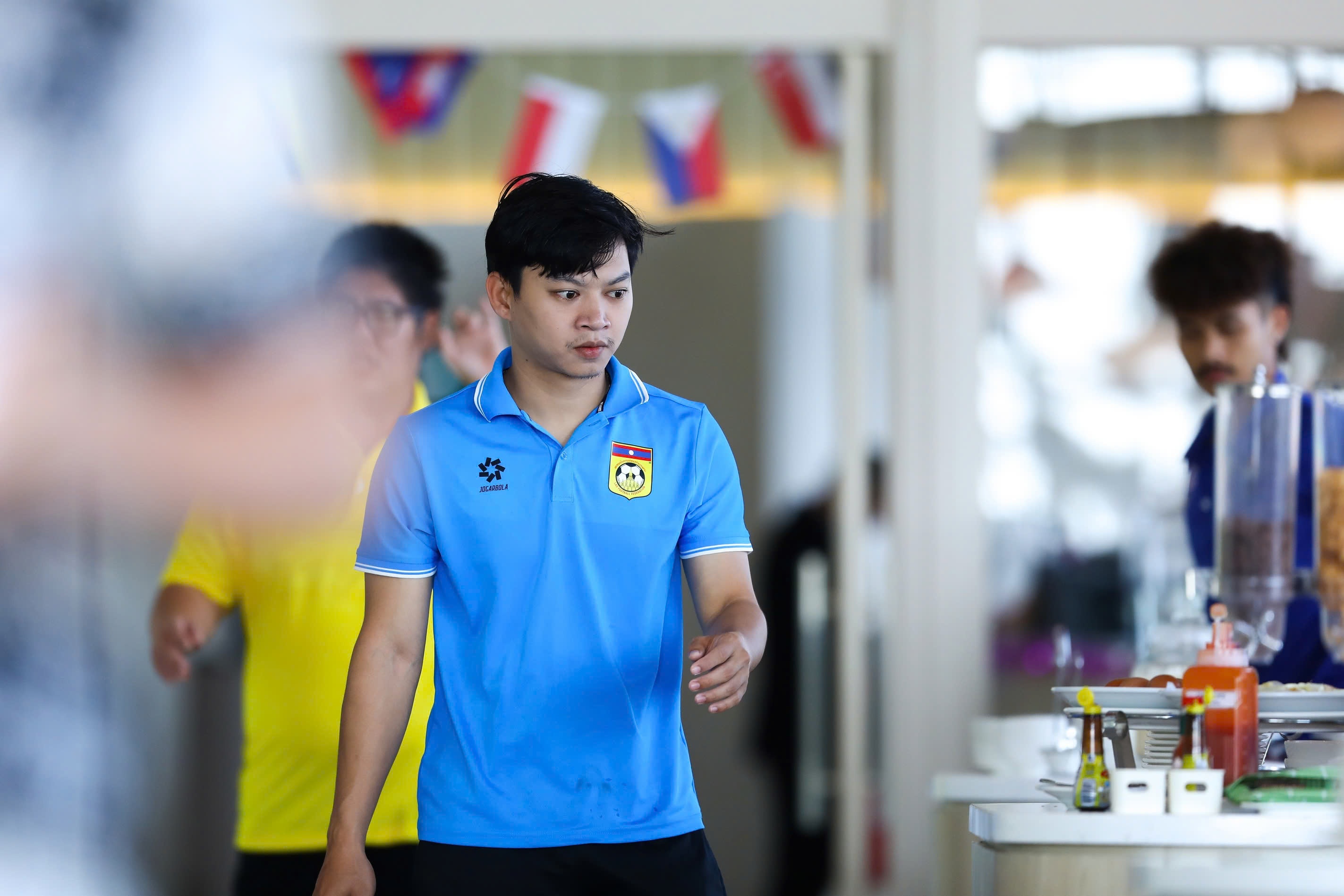 Bac si Lao du doan thang U22 Viet Nam 3-2 hinh anh