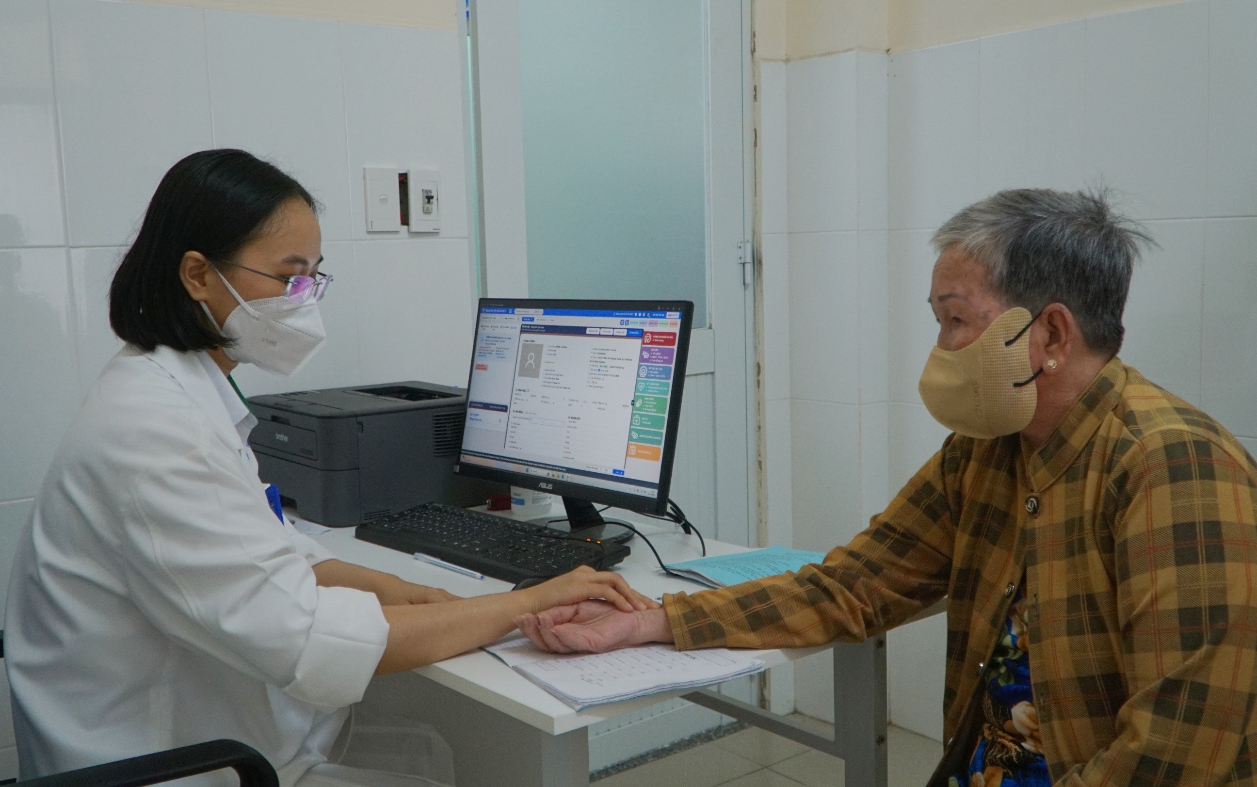 Y tế TP.HCM ảnh 9 Y te TP.HCM anh 9