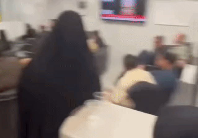 Tehran 'khung hoang mau' hinh anh