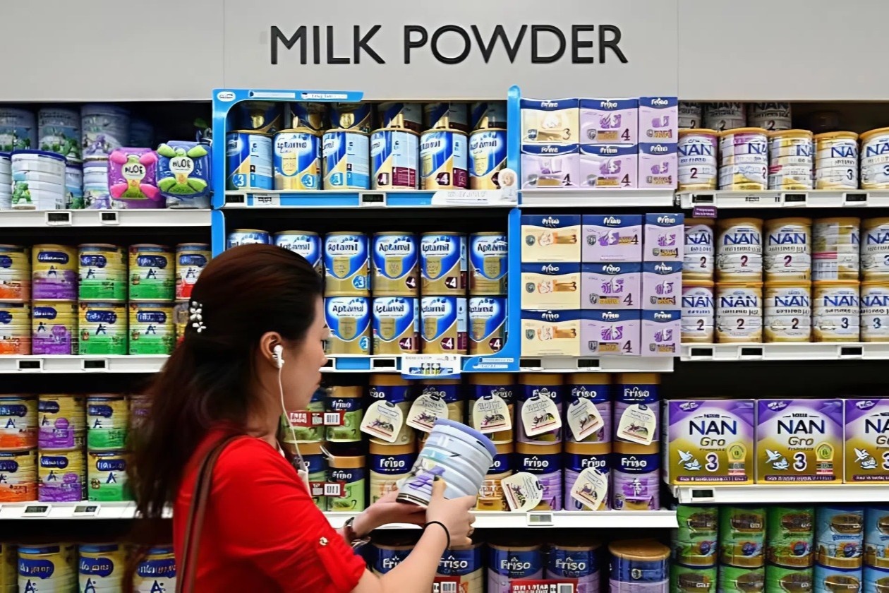 Singapore thu hoi them 2 loai sua cong thuc vi phat hien doc to hinh anh