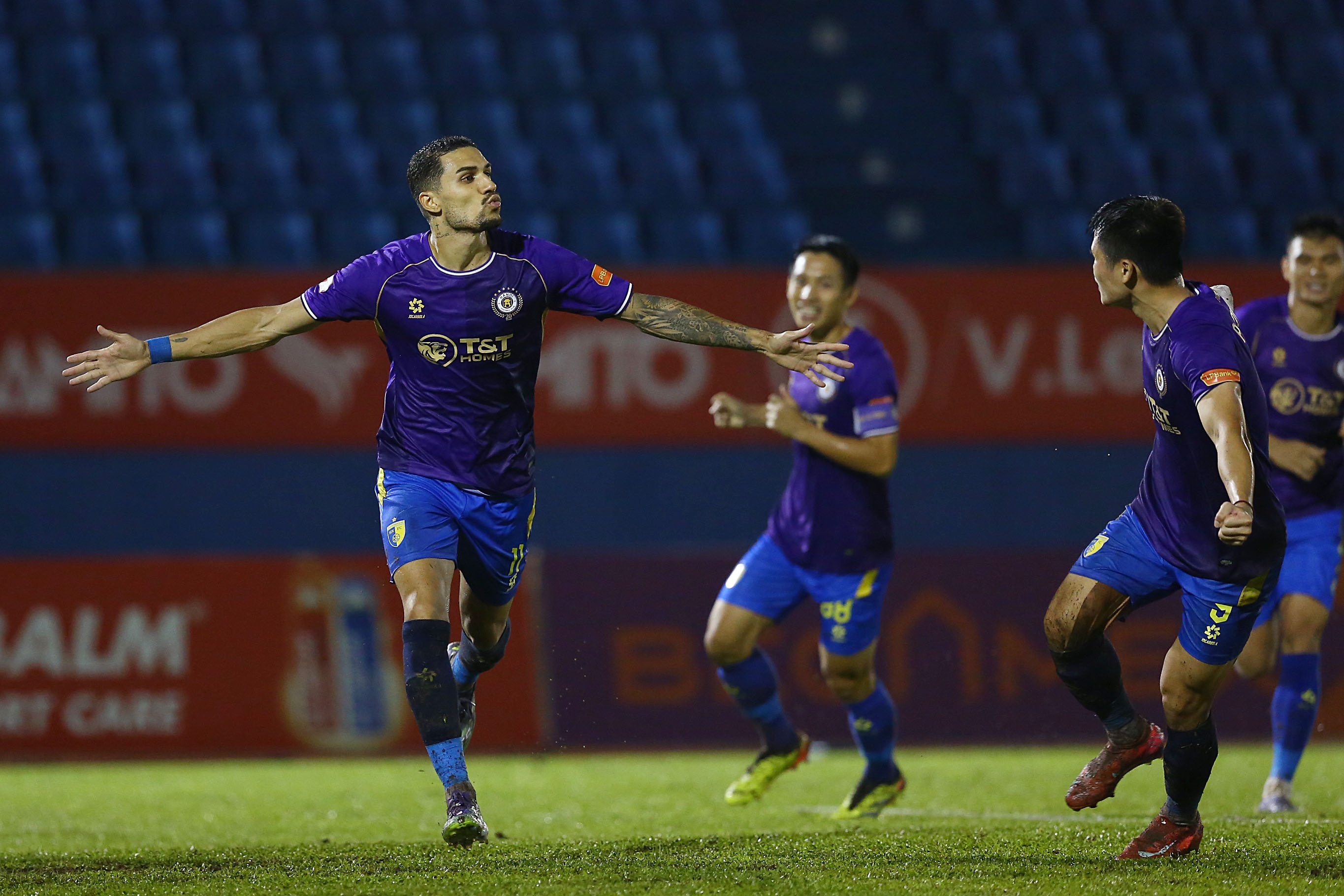 Do Hoang Hen an chay khi thi dau dinh cao, chuyen gia noi gi? hinh anh