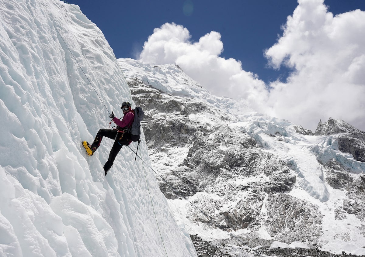 Duong day 'giai cuu ma' tren dinh Everest hinh anh