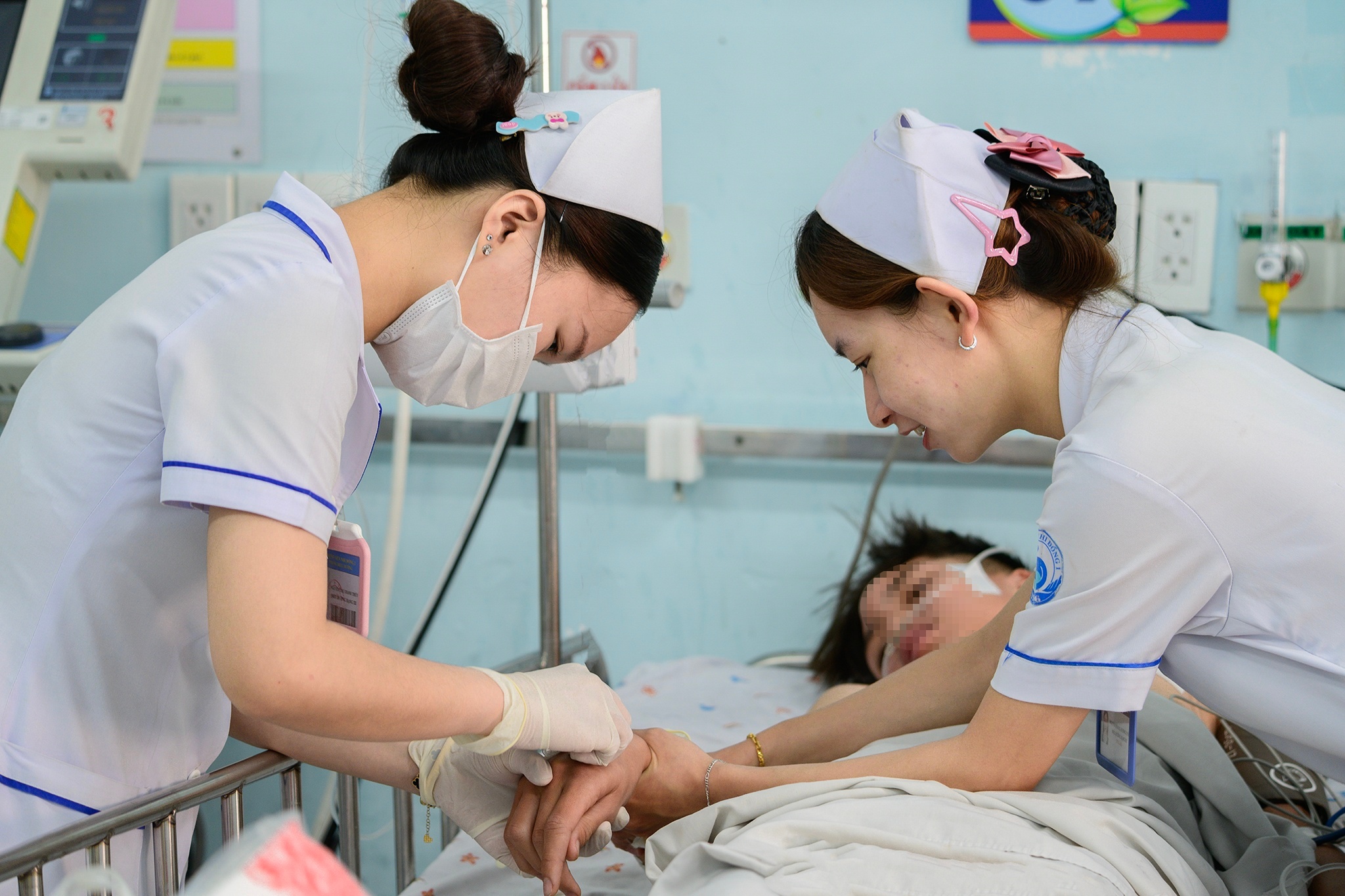 tay chan mieng anh 4