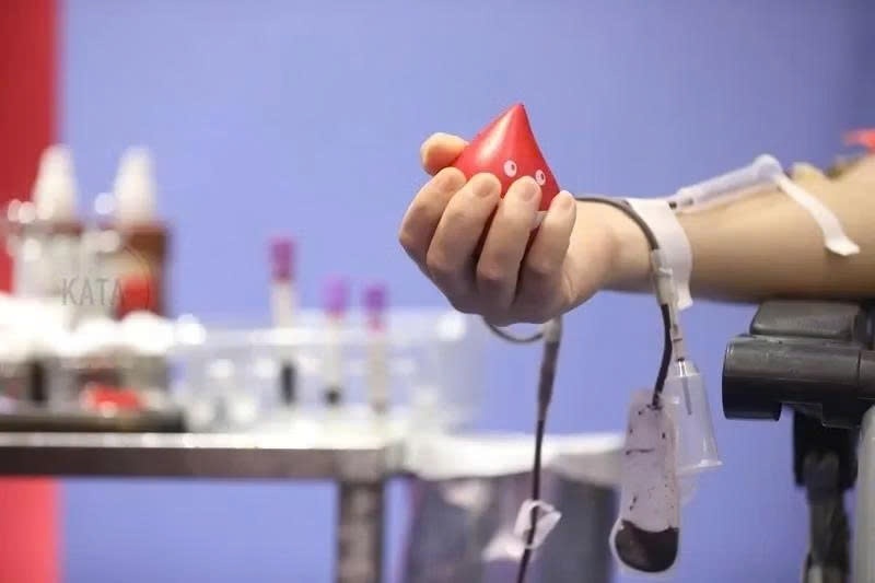 Hien mau xong nen an gi va kieng gi de hoi phuc nhanh? hinh anh