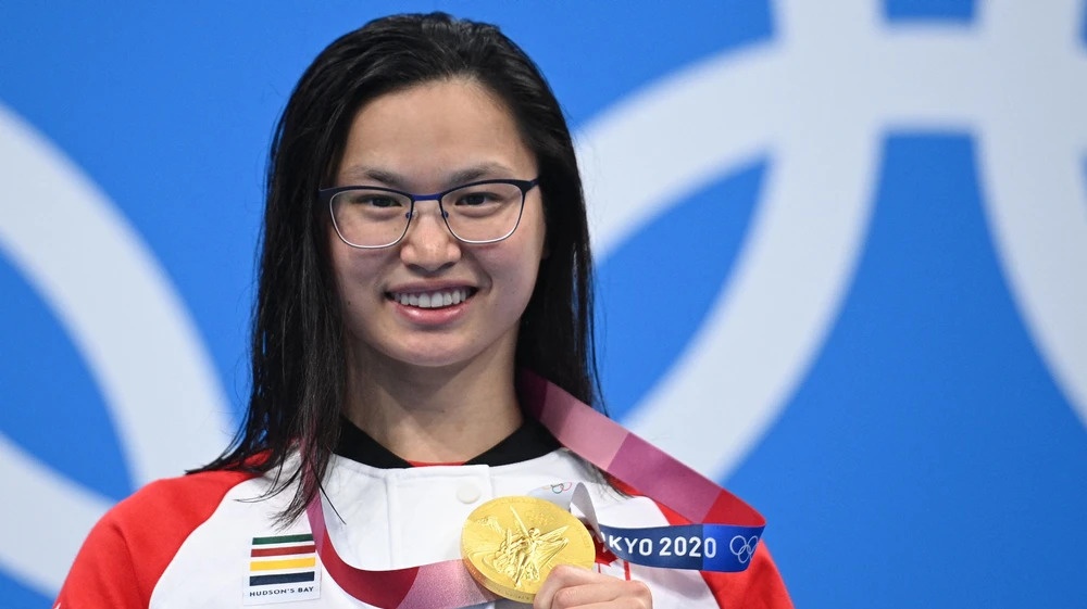 Kinh ngu Canada goc Hoa bi cha me ruot bo roi vi la con gai hinh anh