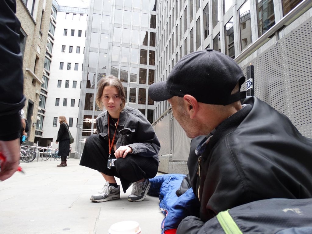 tại sao không nên đăng hình người nghèo lên mạng ảnh 3 tai sao khong nen dang hinh nguoi ngheo len mang anh 3