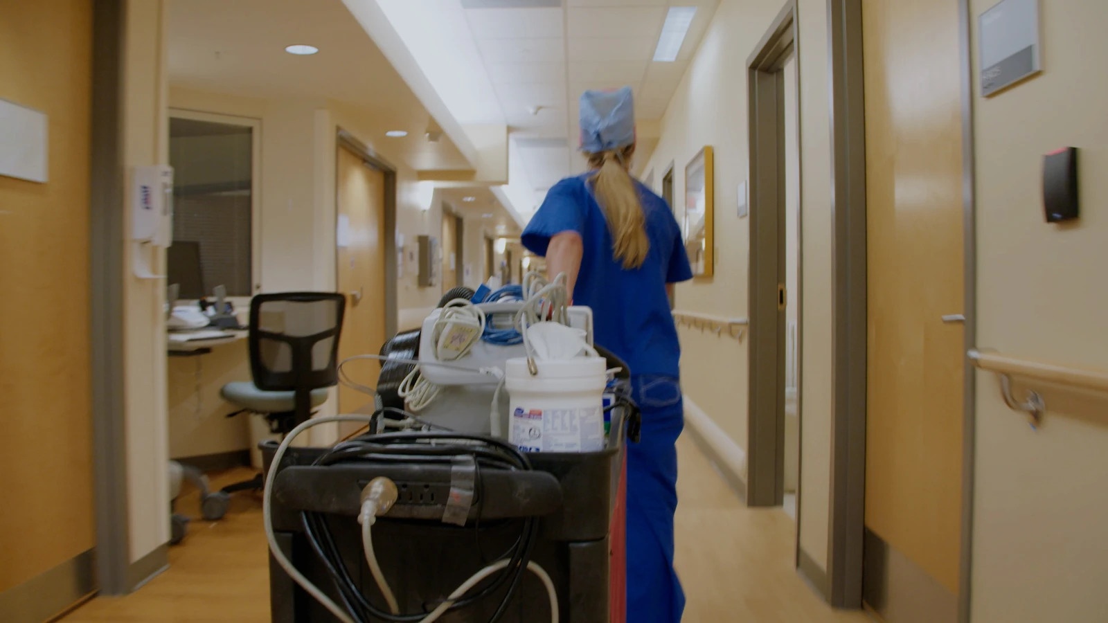 nguoi My khong tiem vaccine du suyt chet vi Covid-19 anh 1