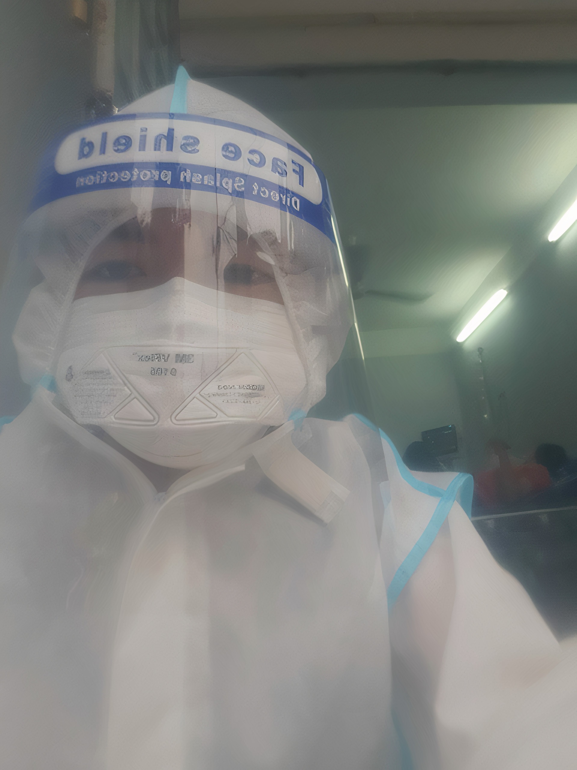 F0 khoi benh xin o lai tinh nguyen anh 1