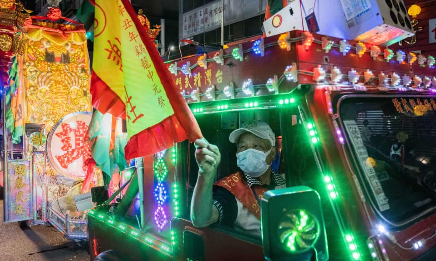 thang co hon thay doi vi Covid-19 anh 1