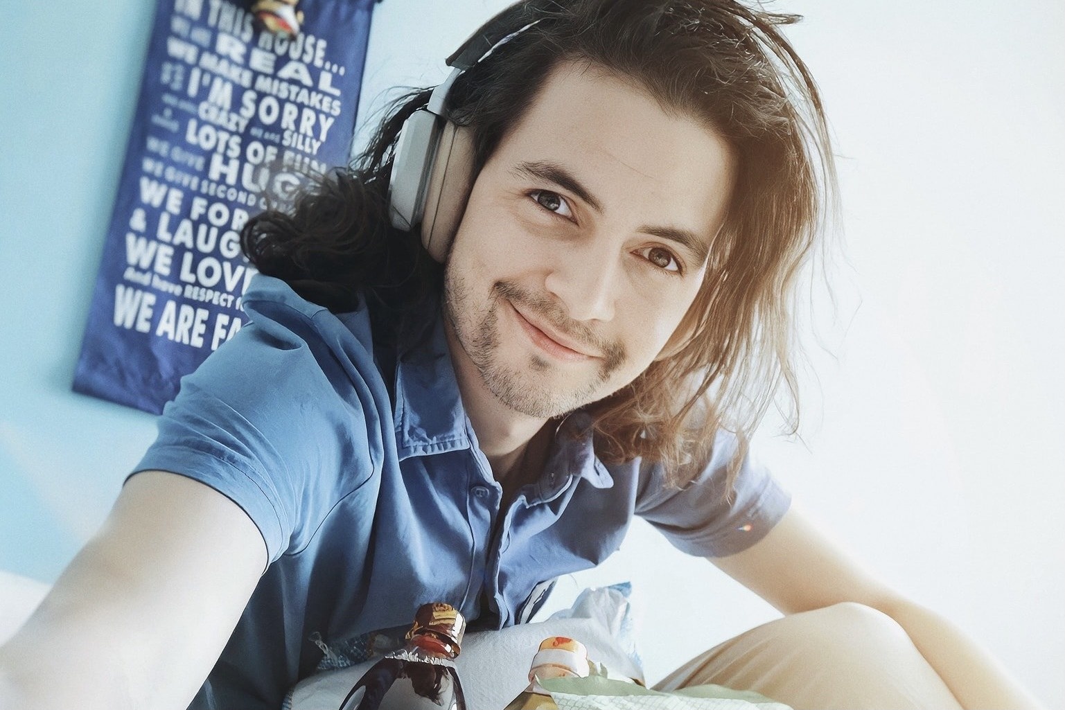 Nhan duoc ho tro trong dich, anh Tay tang lai cho nguoi kho khan hon hinh anh