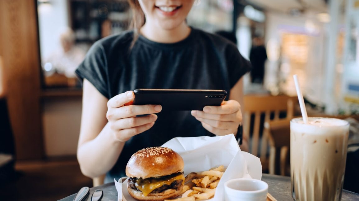 trao luu gay mac cam ngoai hinh tren TikTok anh 1