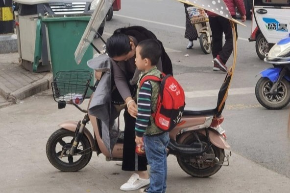 me Trung Quoc kem con hoc anh 4