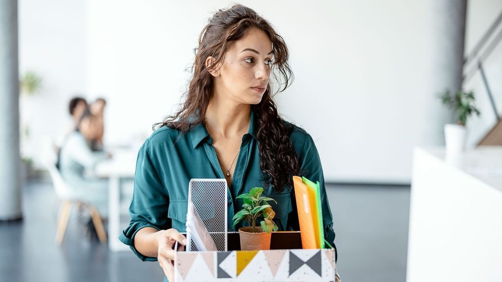 luong giam vi nghi viec anh 2