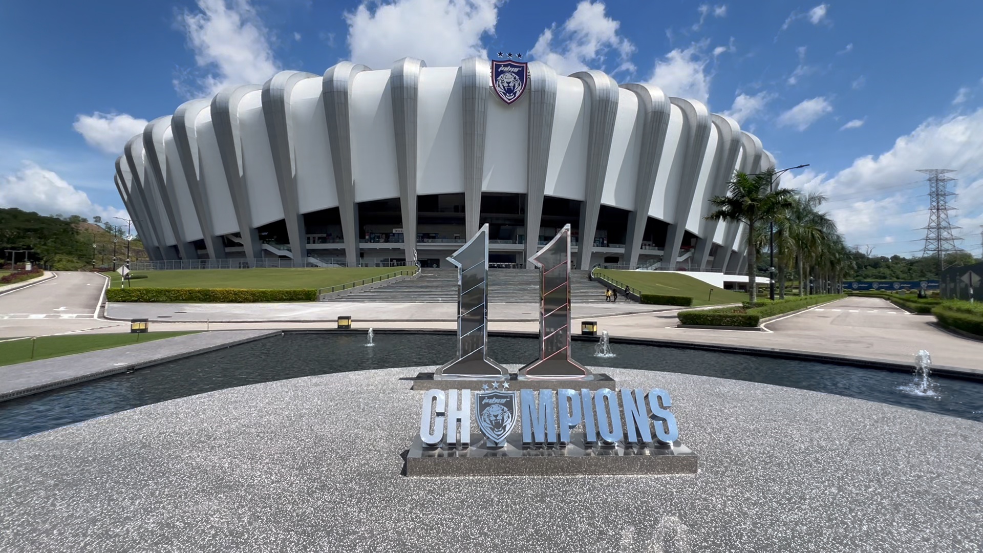 Can canh san van dong hon 50 trieu USD cua CLB giau nhat Dong Nam A hinh anh