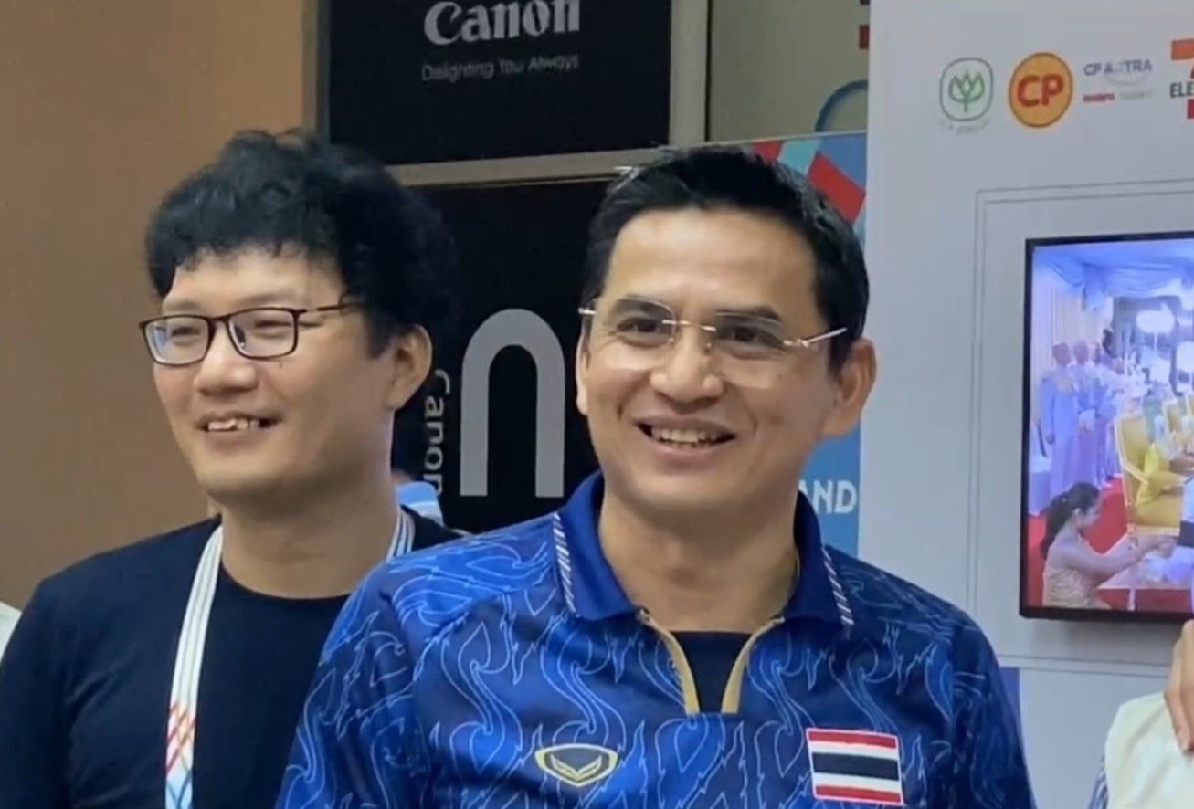 HLV Kiatisuk bat ngo xuat hien truoc chung ket cua U22 Viet Nam hinh anh