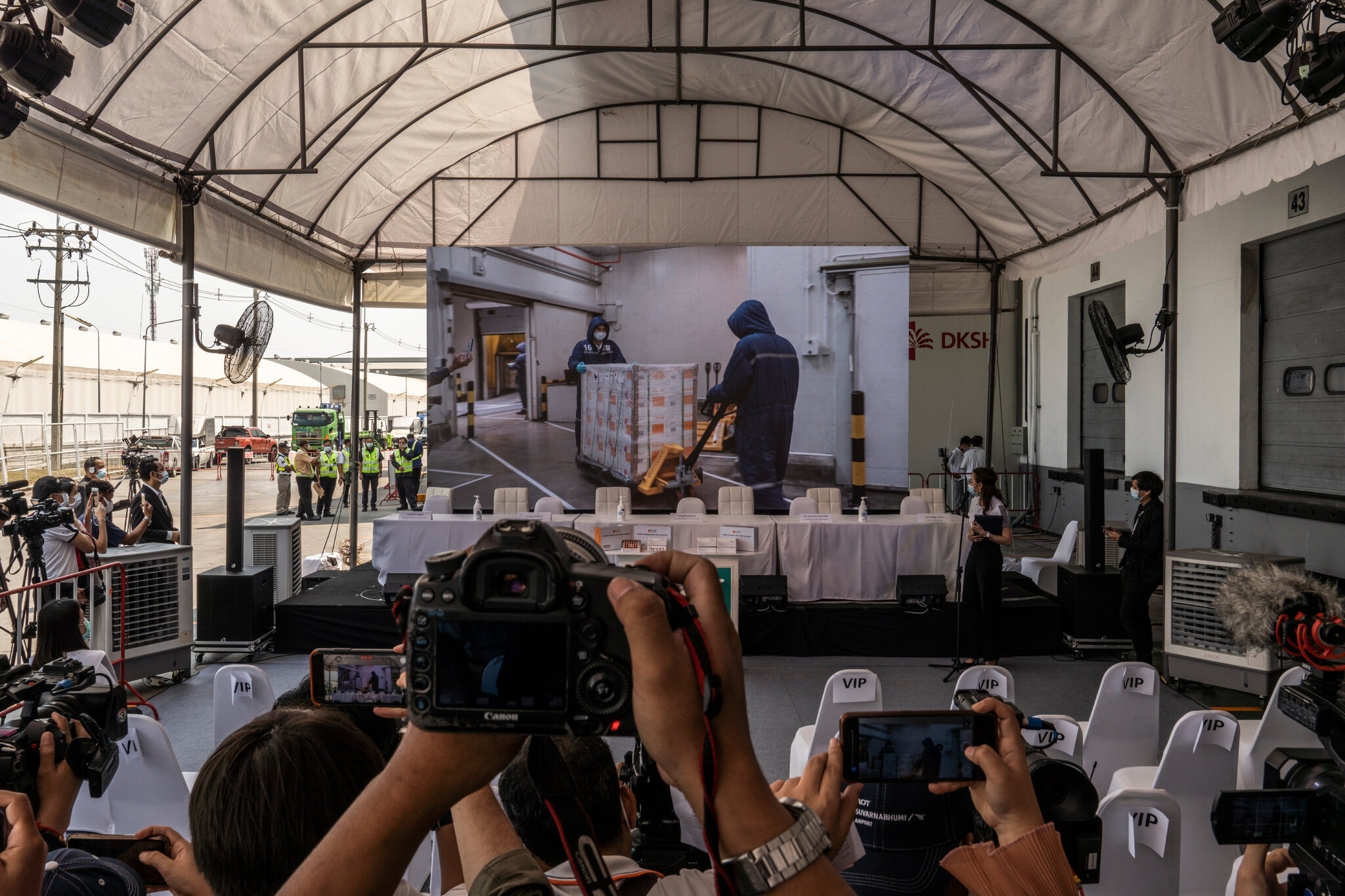 vaccine,  Covid-19,  ho chieu,  My,  Anh,  chau Au anh 2