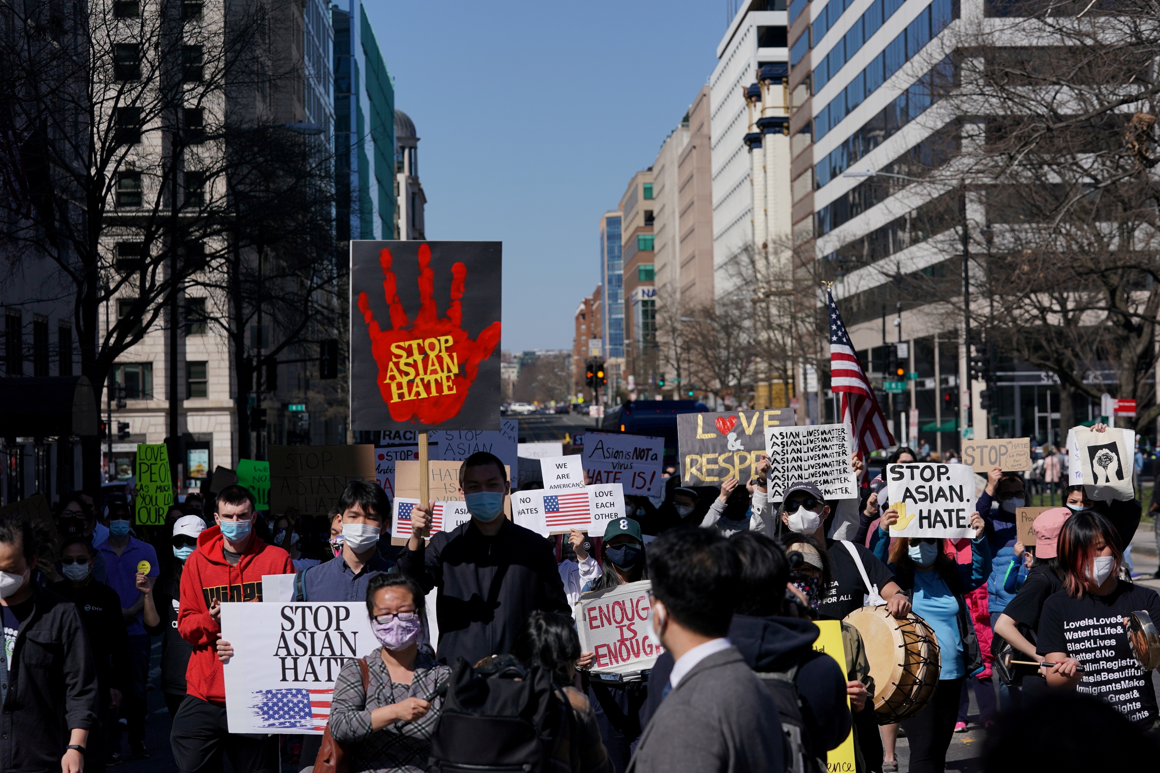 phu nu chau A,  phan biet chung toc,  xa sung Atlanta,  My anh 4