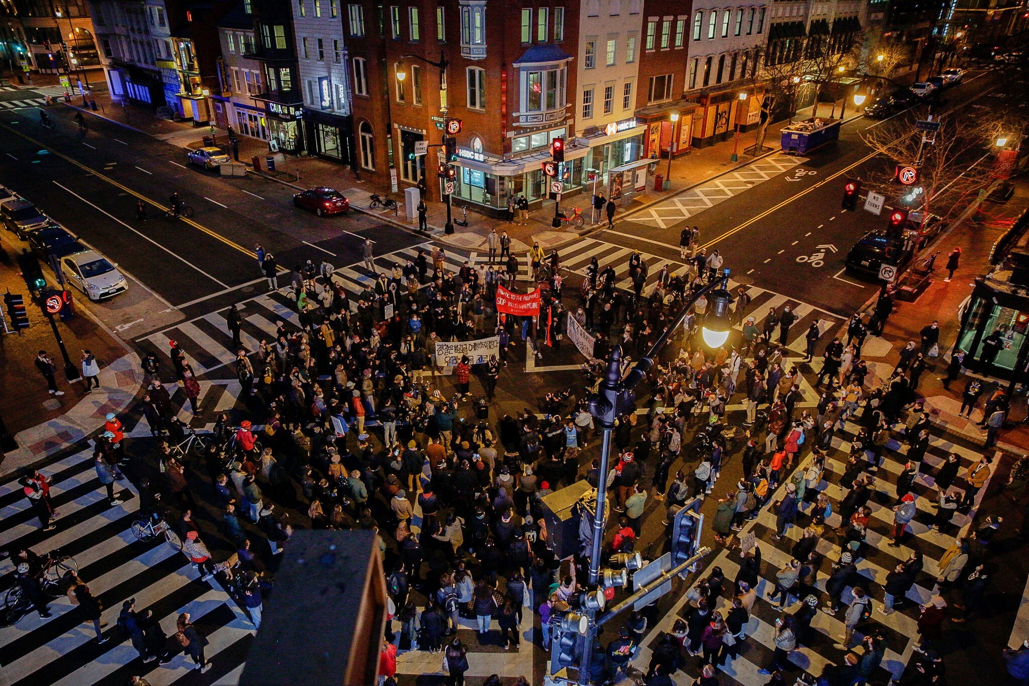 phu nu chau A,  phan biet chung toc,  xa sung Atlanta,  My anh 5