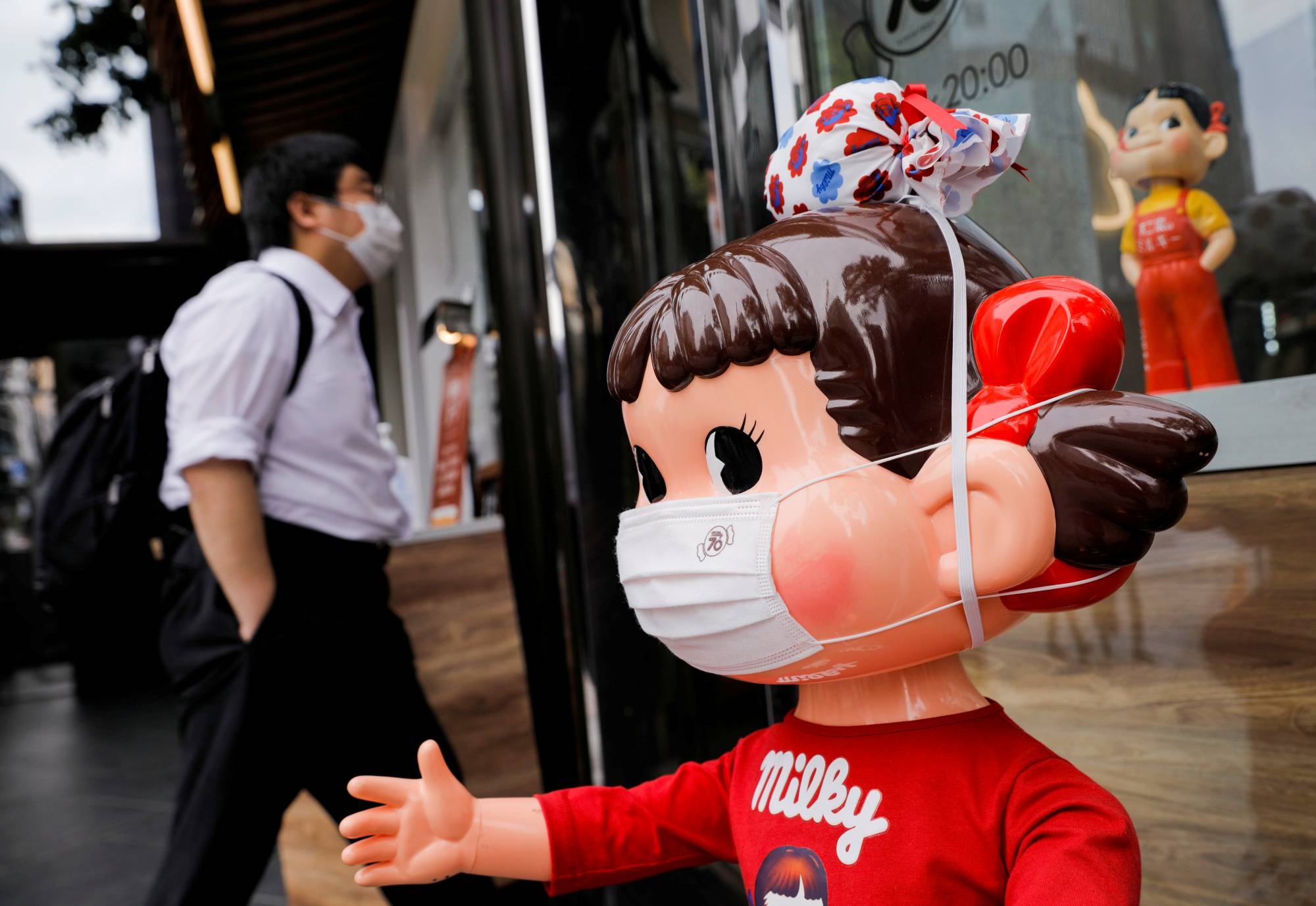 tinh trang khan cap,  Nhat Ban,  Covid-19 anh 3