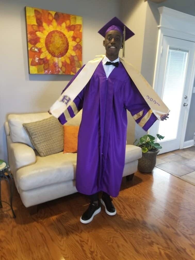 hoc sinh trung hoc,  bi cam tot nghiep,  doi giay,  My anh 1