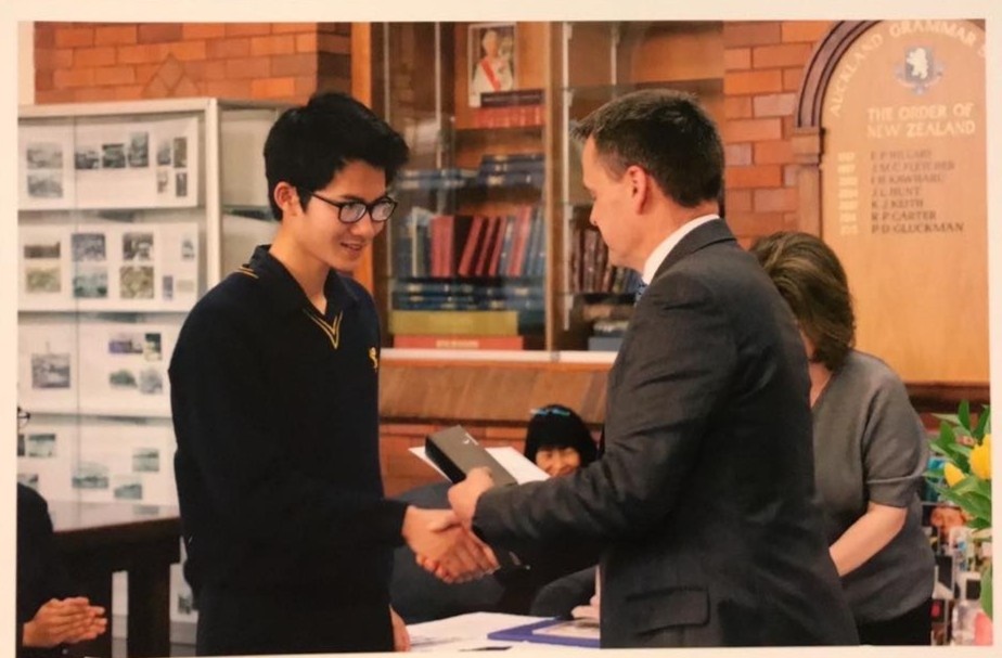 New Zealand dong bien gioi, du hoc sinh Viet Nam ket o ben ngoai hinh anh