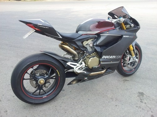 Ducati 1199 do Full Carbon hang khung tai Viet Nam hinh anh