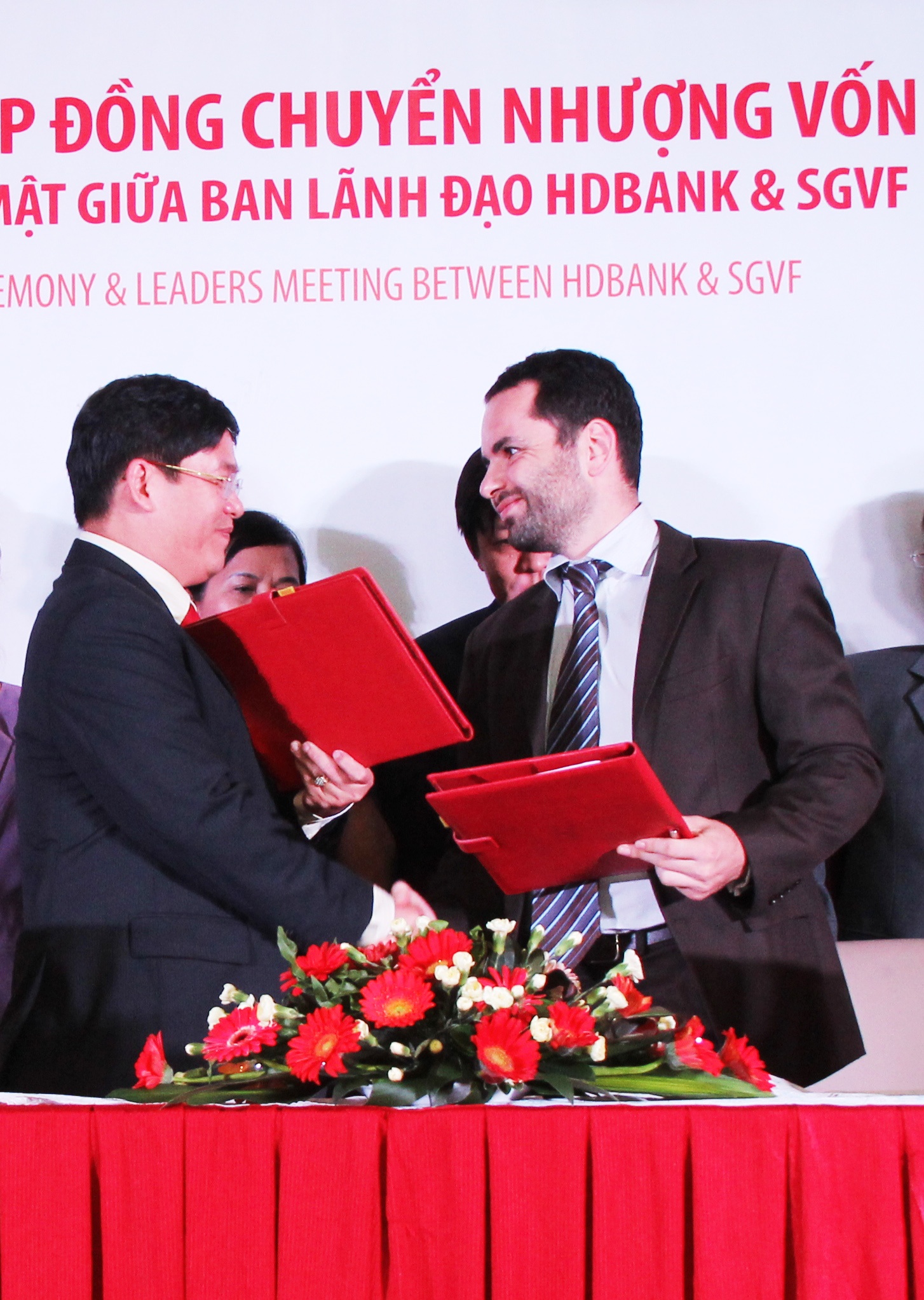 HDBank mua lai mot cong ty tai chinh nuoc ngoai hinh anh