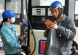 Dau giam gia, xang van giu nguyen hinh anh