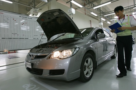 Nguoi Viet mua hon 10.400 o to trong 3 thang hinh anh