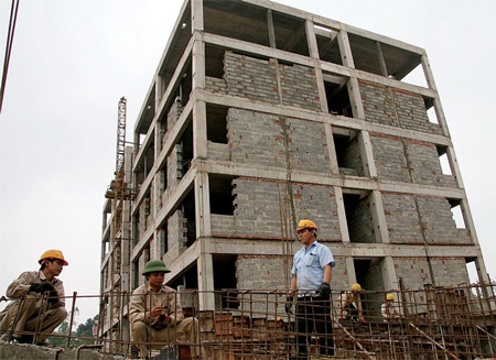 Von don dap vao bat dong san: Lo thua nha, tang no xau hinh anh