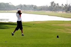 Gan 12 ty dong tien thuong cho giai golf doanh nhan hinh anh