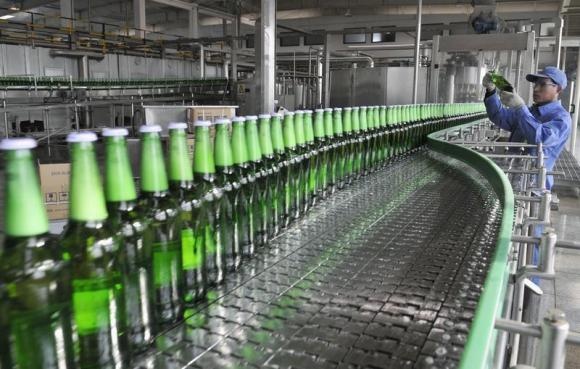 'Ong lon' Viet danh bat bia Trung Quoc nhu the nao? hinh anh