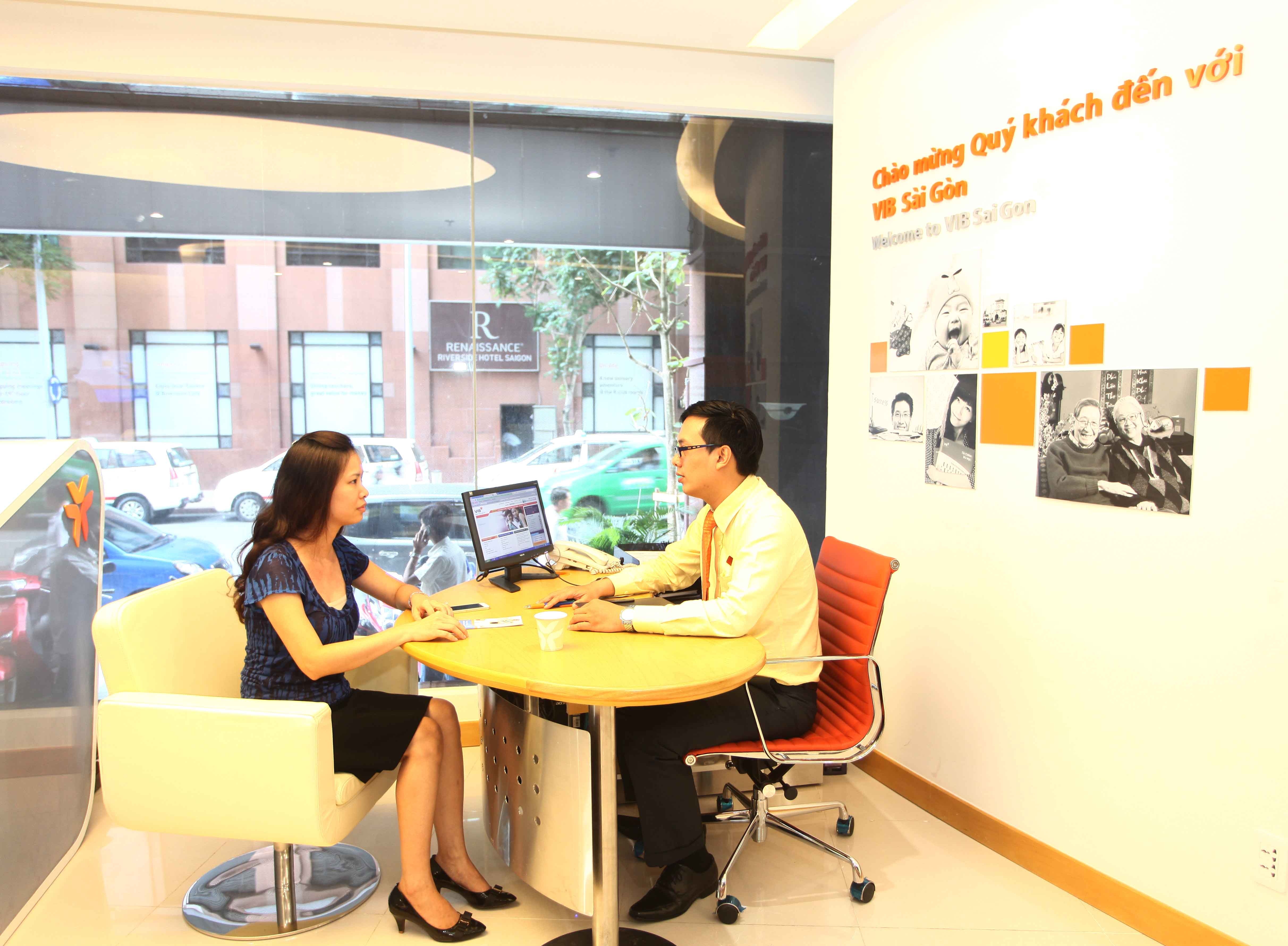 Ngan hang co dinh lai suat mua nha, o to toi da 2 nam hinh anh