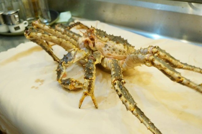 Tiec 8/3 voi cua hoang de gia 13 trieu dong/con hinh anh