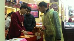 Doi mua mua hoa, nhan dinh hon lam qua tang 8/3 hinh anh