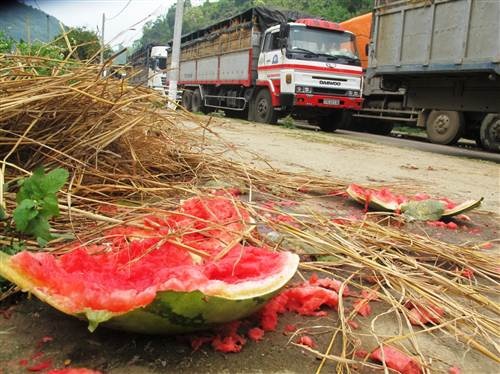 Un tac ngan tan dua hau sang Trung Quoc: Bat luc keo dai hinh anh