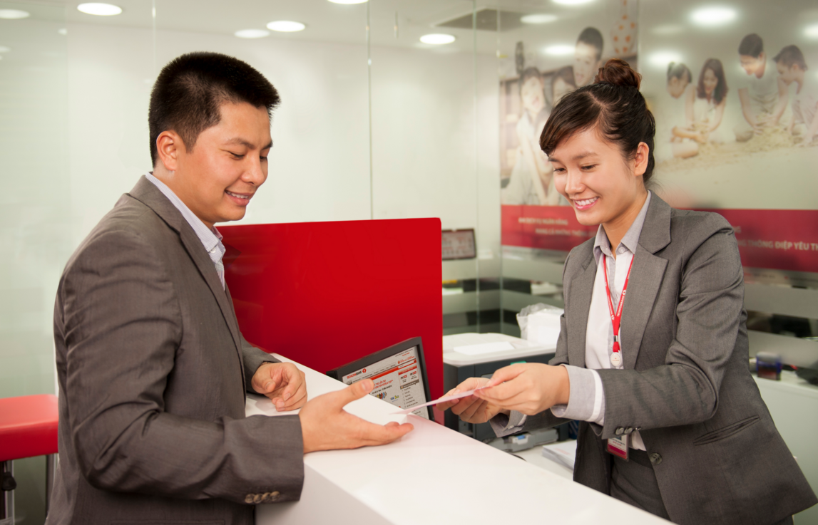 3 lanh dao chu chot cua Techcombank khong ban het co phan hinh anh