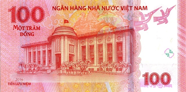 Mot tuan nua bat dau ban tien luu niem 100 dong hinh anh