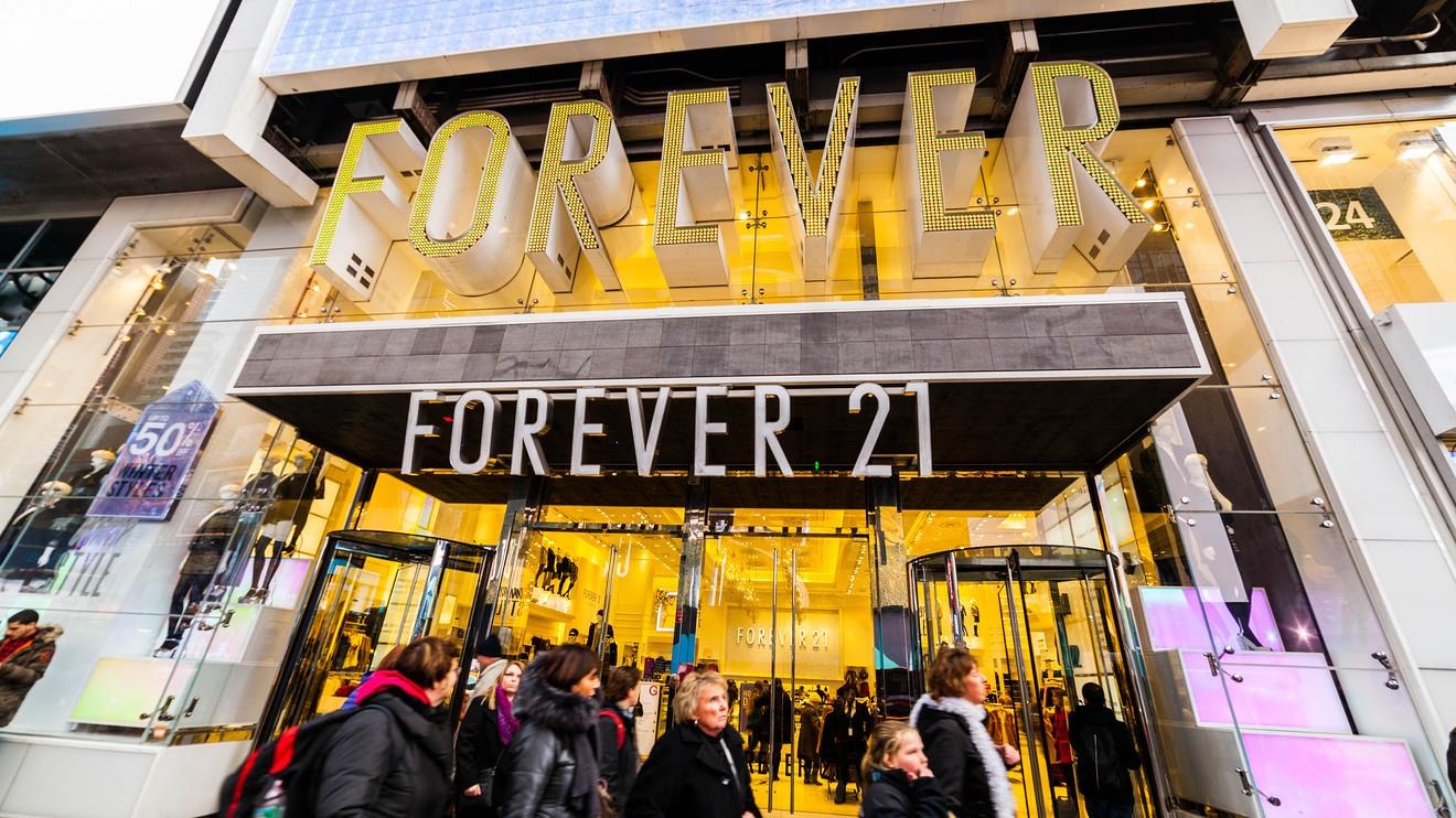 Khi Topshop sup do, Forever 21 khon don vi cua hang thoi trang online hinh anh