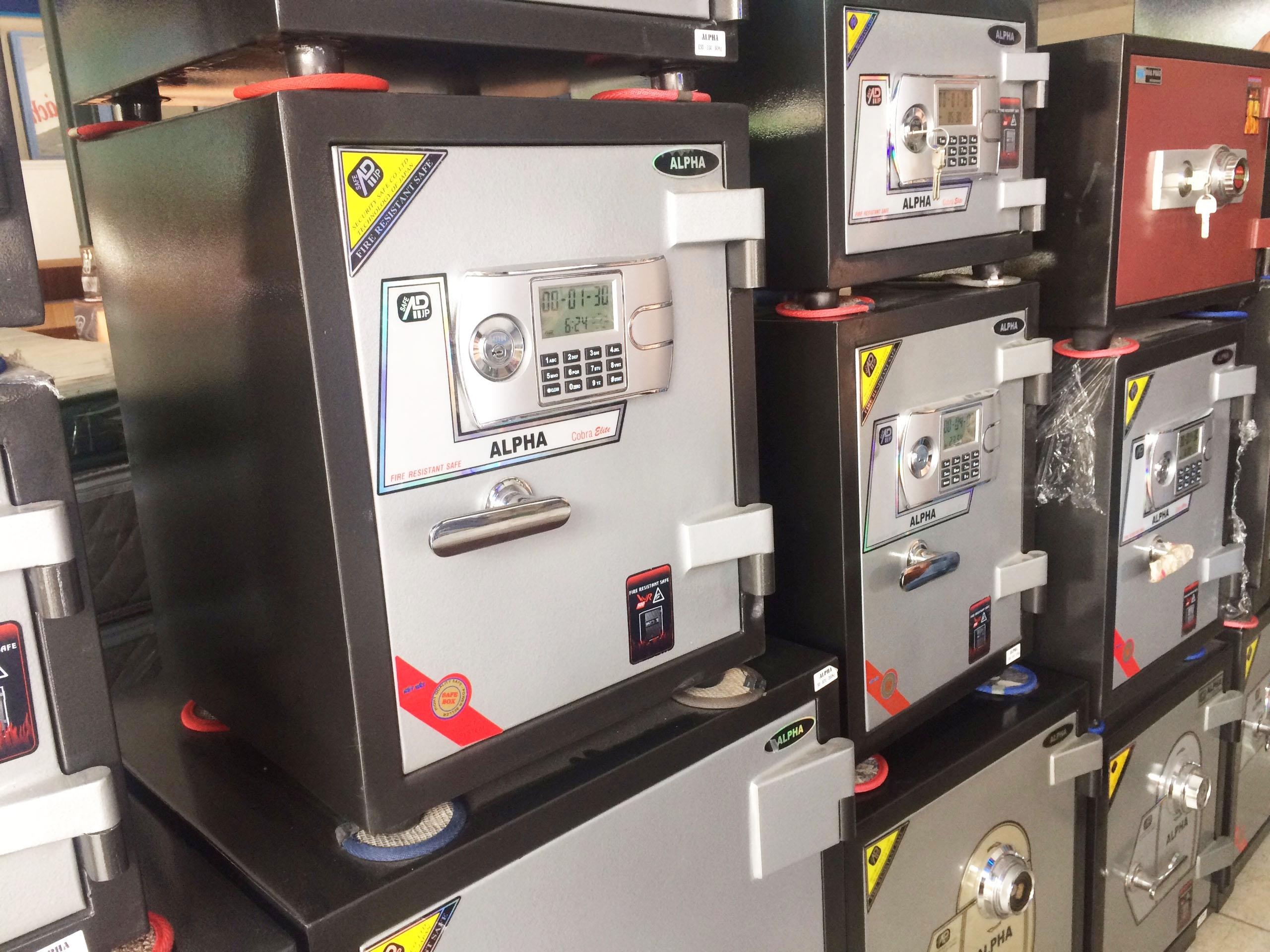 thi truong ket sat anh 2