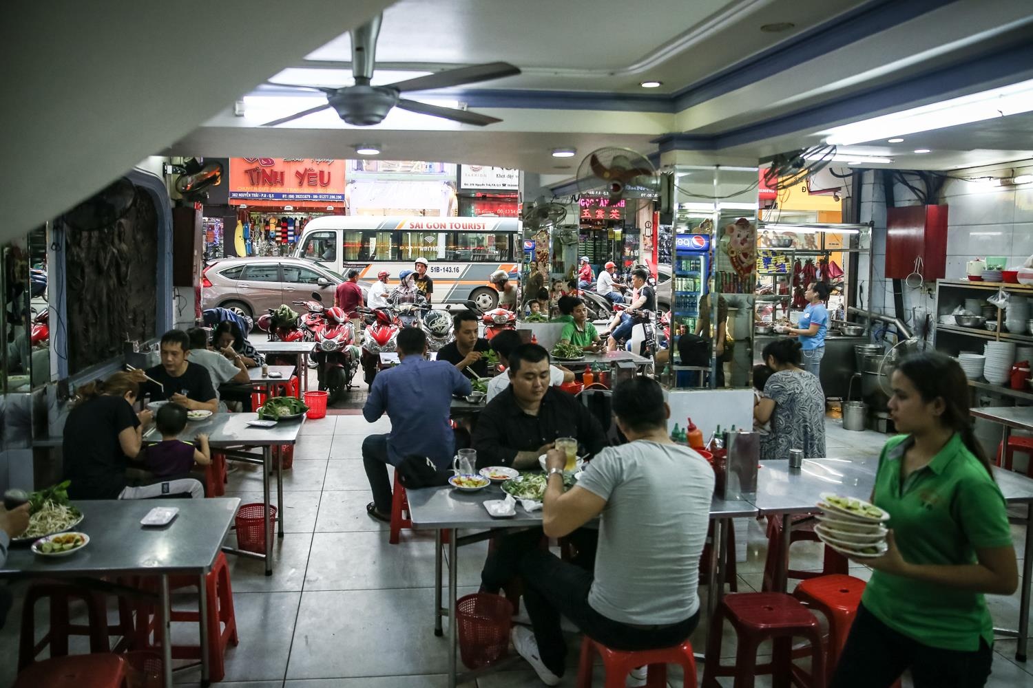 pho Le o Sai Gon anh 2