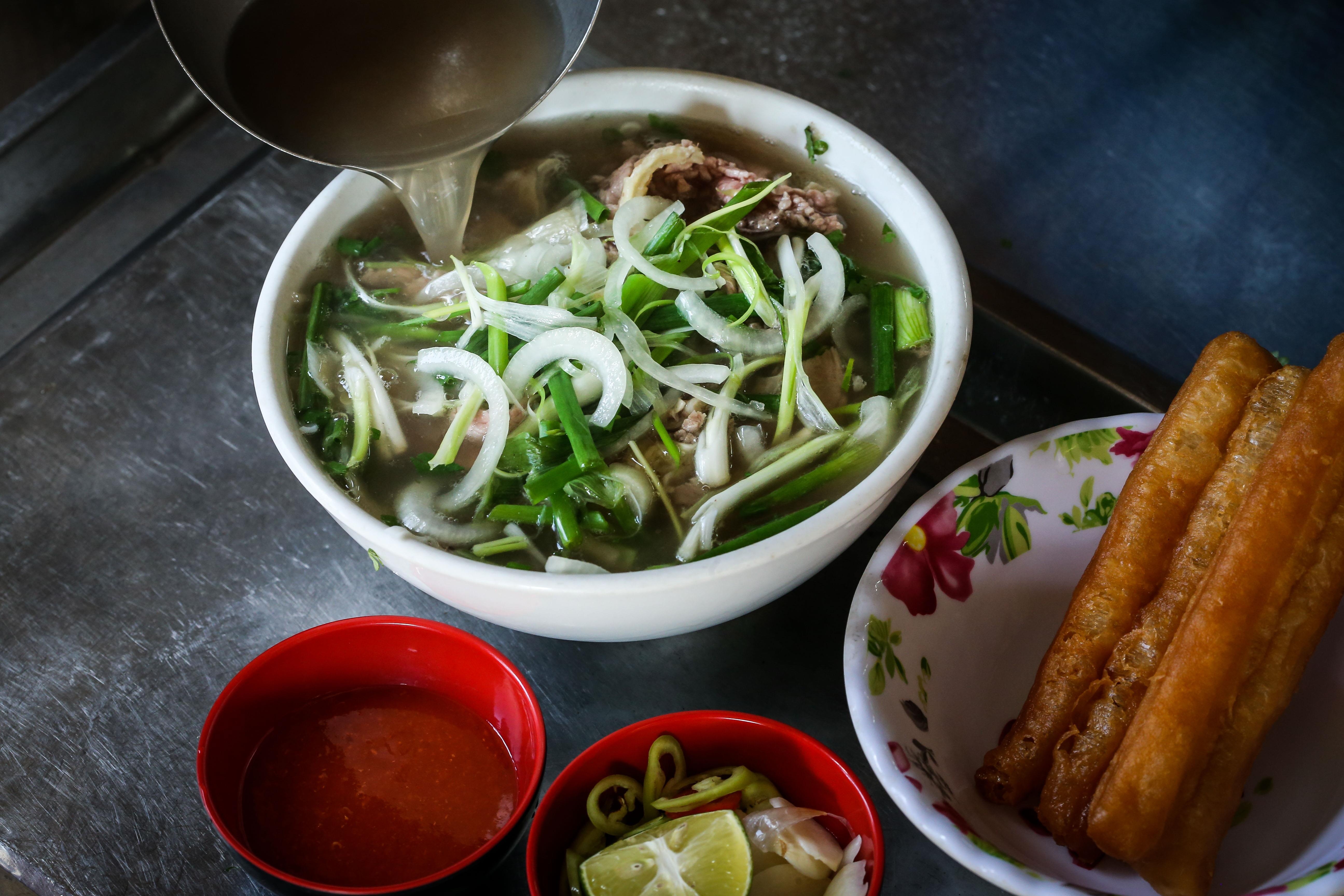 Tiem pho tai lan hon 30 nam noi tieng Sai Gon hinh anh