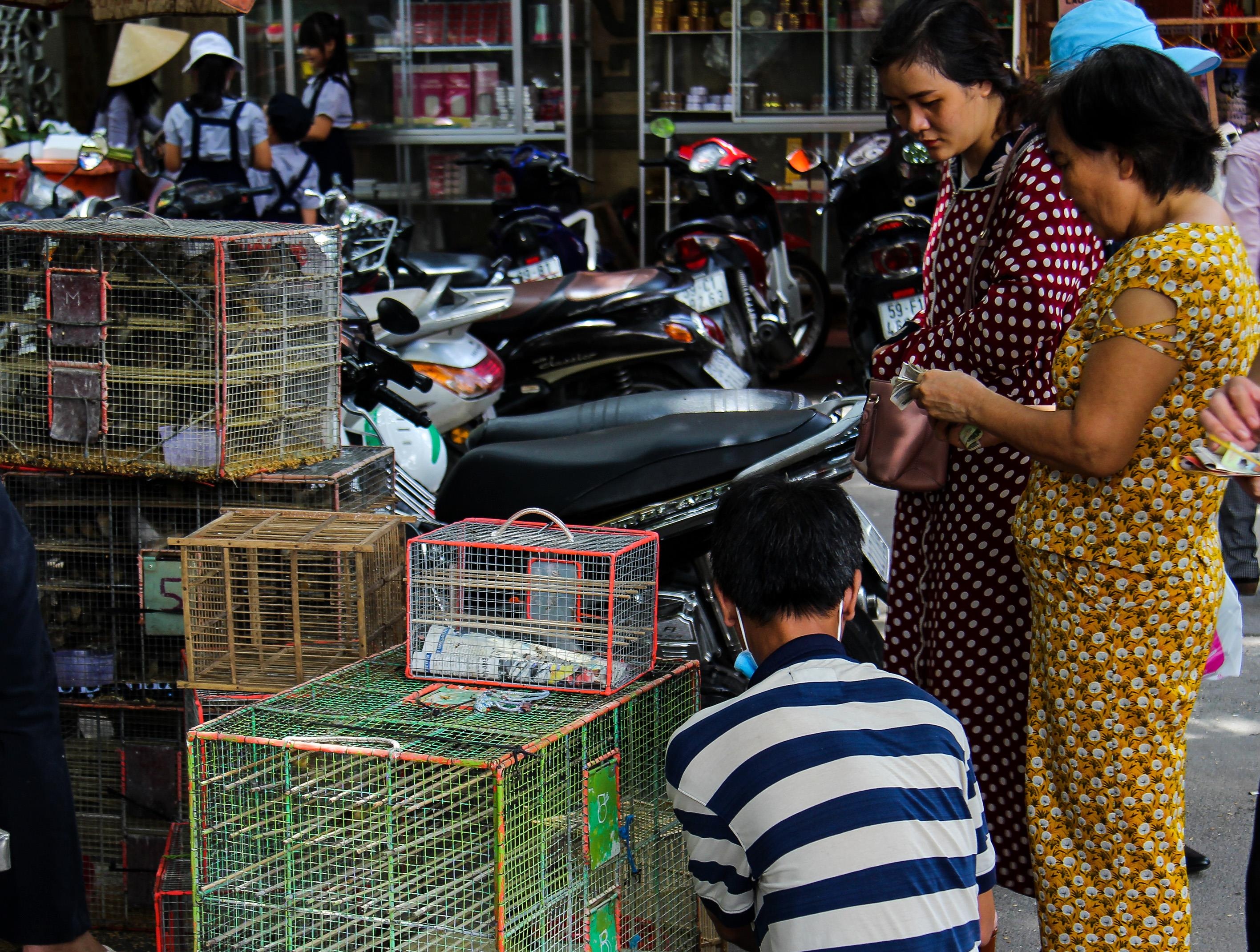 thương mại hóa lễ vu lan ảnh 1 thuong mai hoa le vu lan anh 1