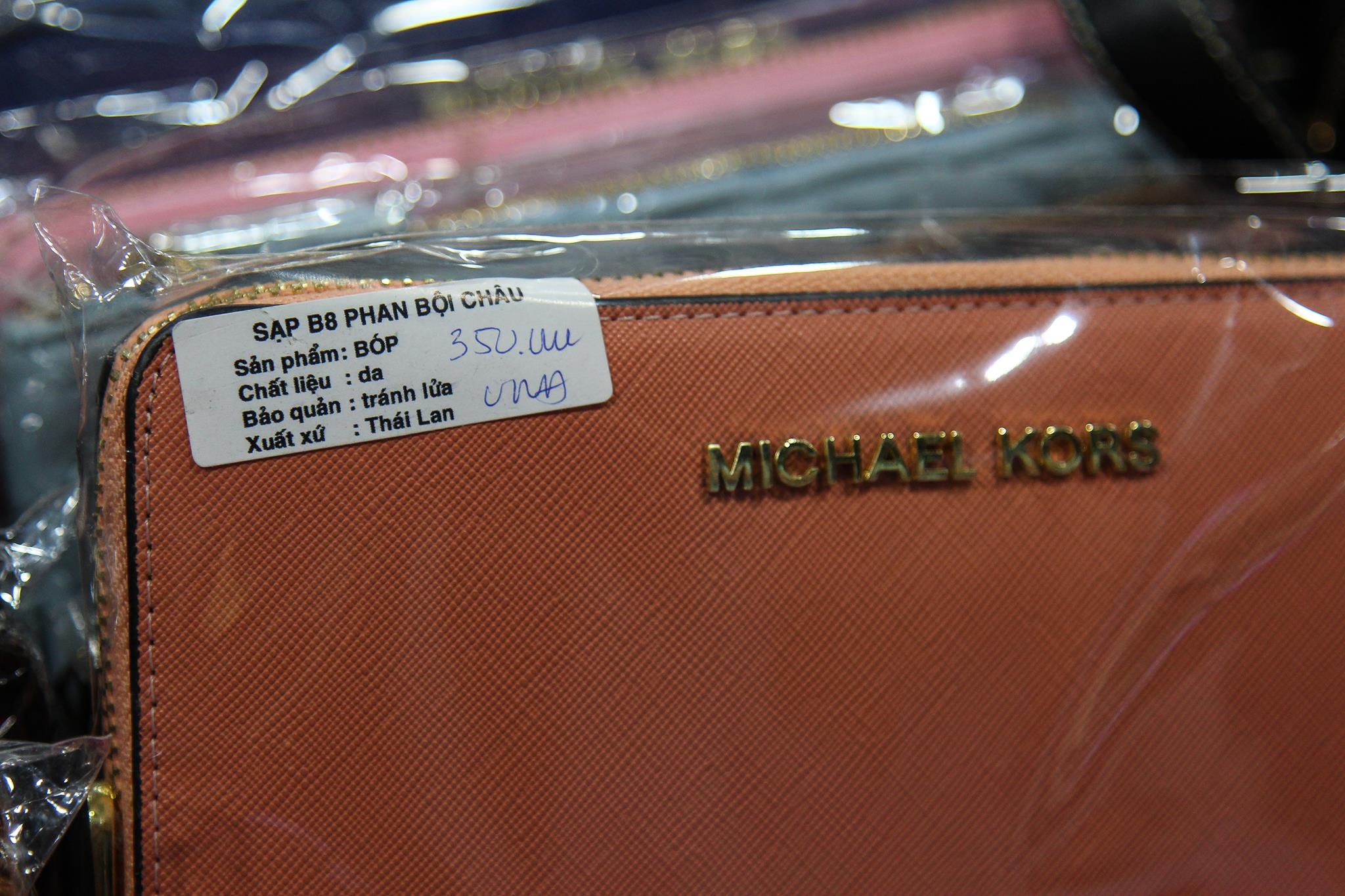 Hang nhai tran cho dem 'hot' nhat Sai Gon anh 1